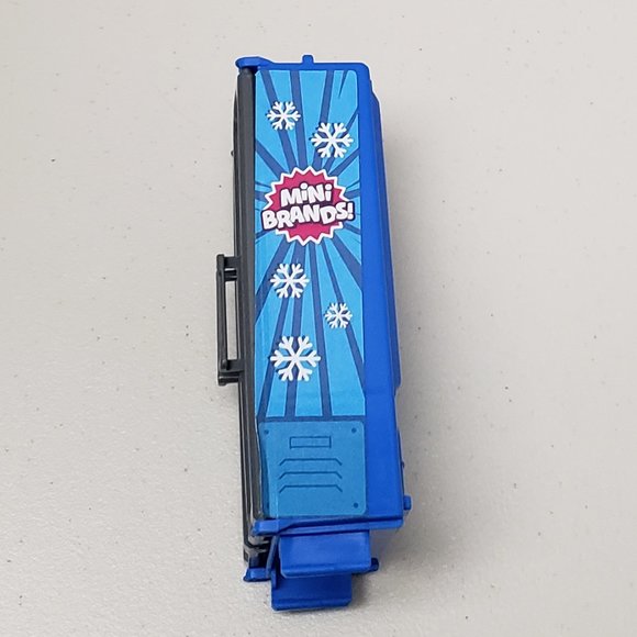 Zuru Mini Brands Accessories Shopping Baskets, Trolleys, Fridge - Picture 11 of 13